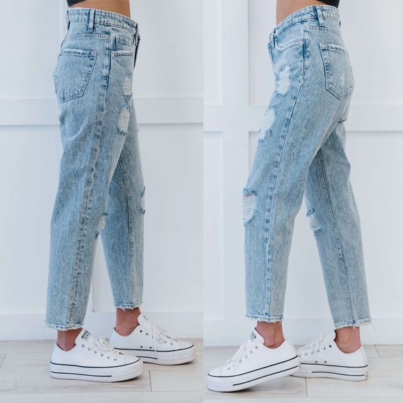 High Waisted Distressed Jeans - Picture 2 of 2